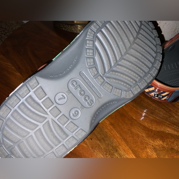 Like New Disney Crocs Cars Tow Mater Adult MENS 7 Women’s 9 Authentic Unisex - Picture 7 of 7